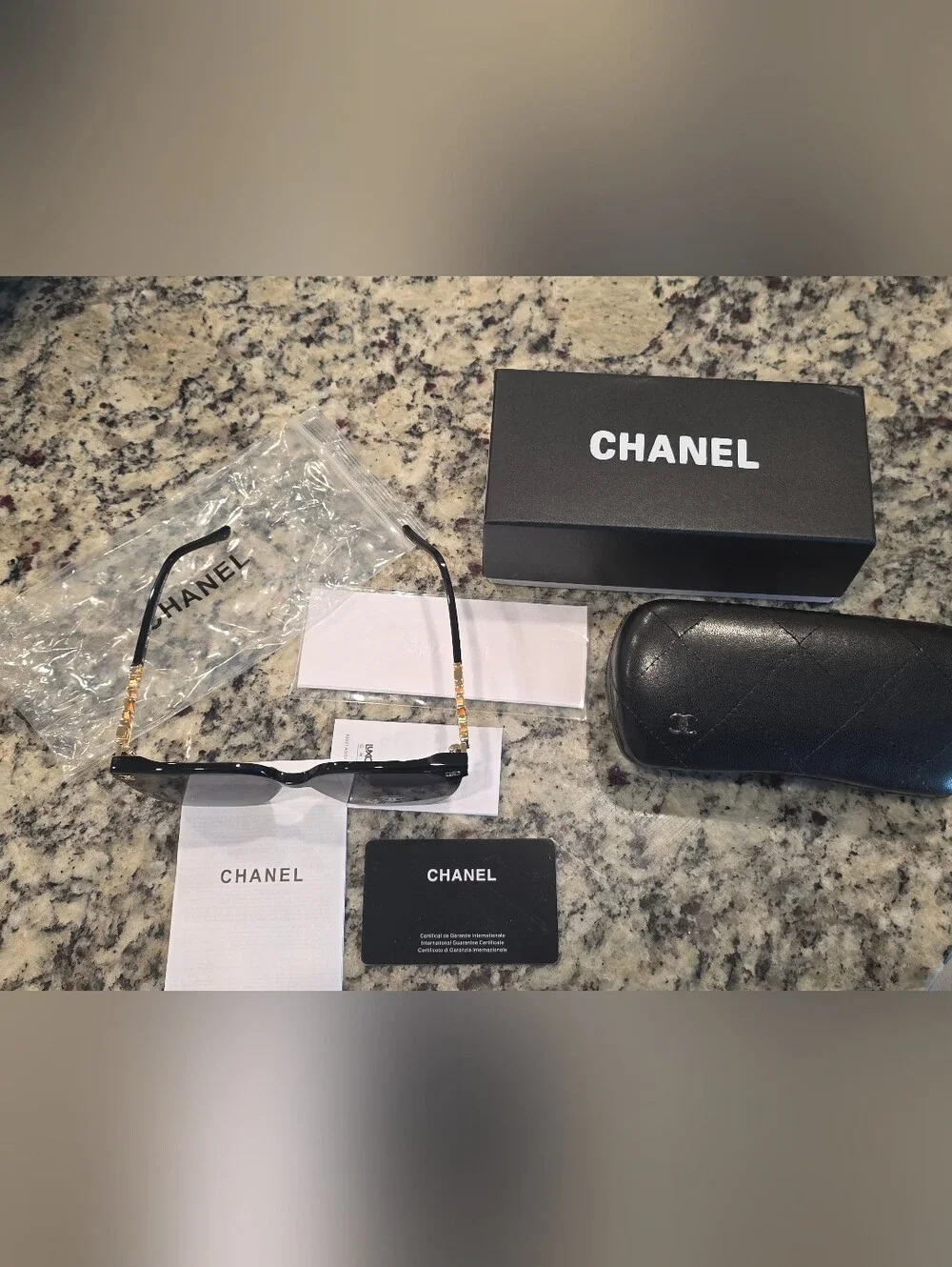 CHANEL elegant oversized